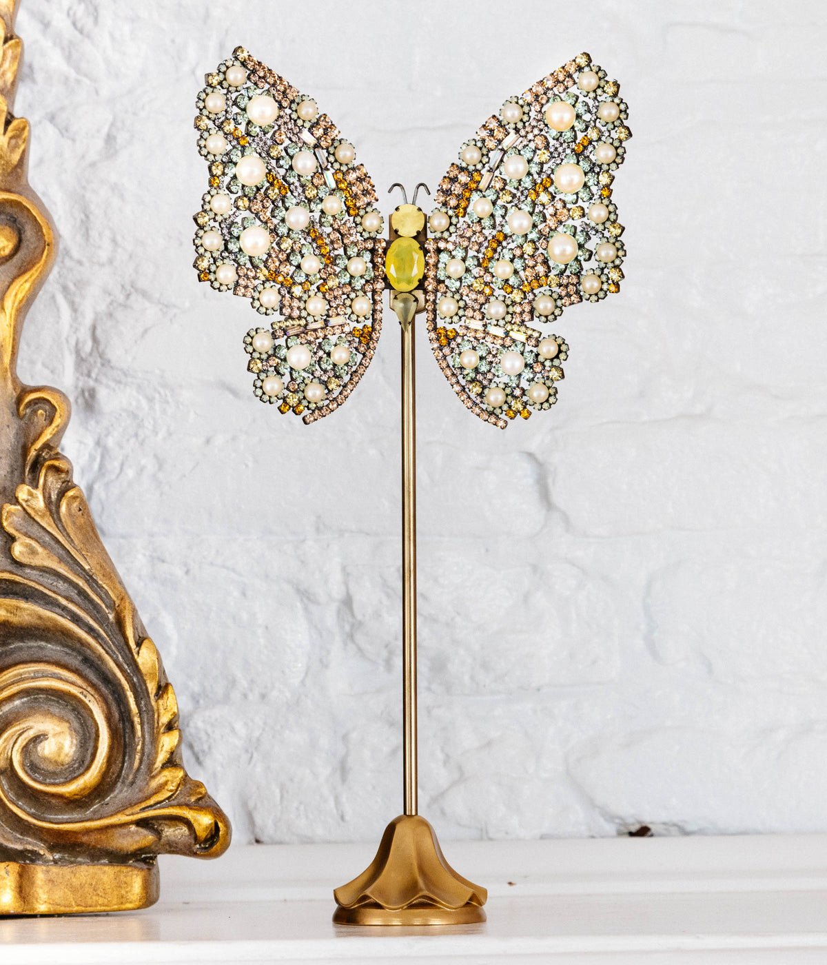 X-Large Empress Butterfly Pearl / Chrysolite / Light Peach - Loren Hope
