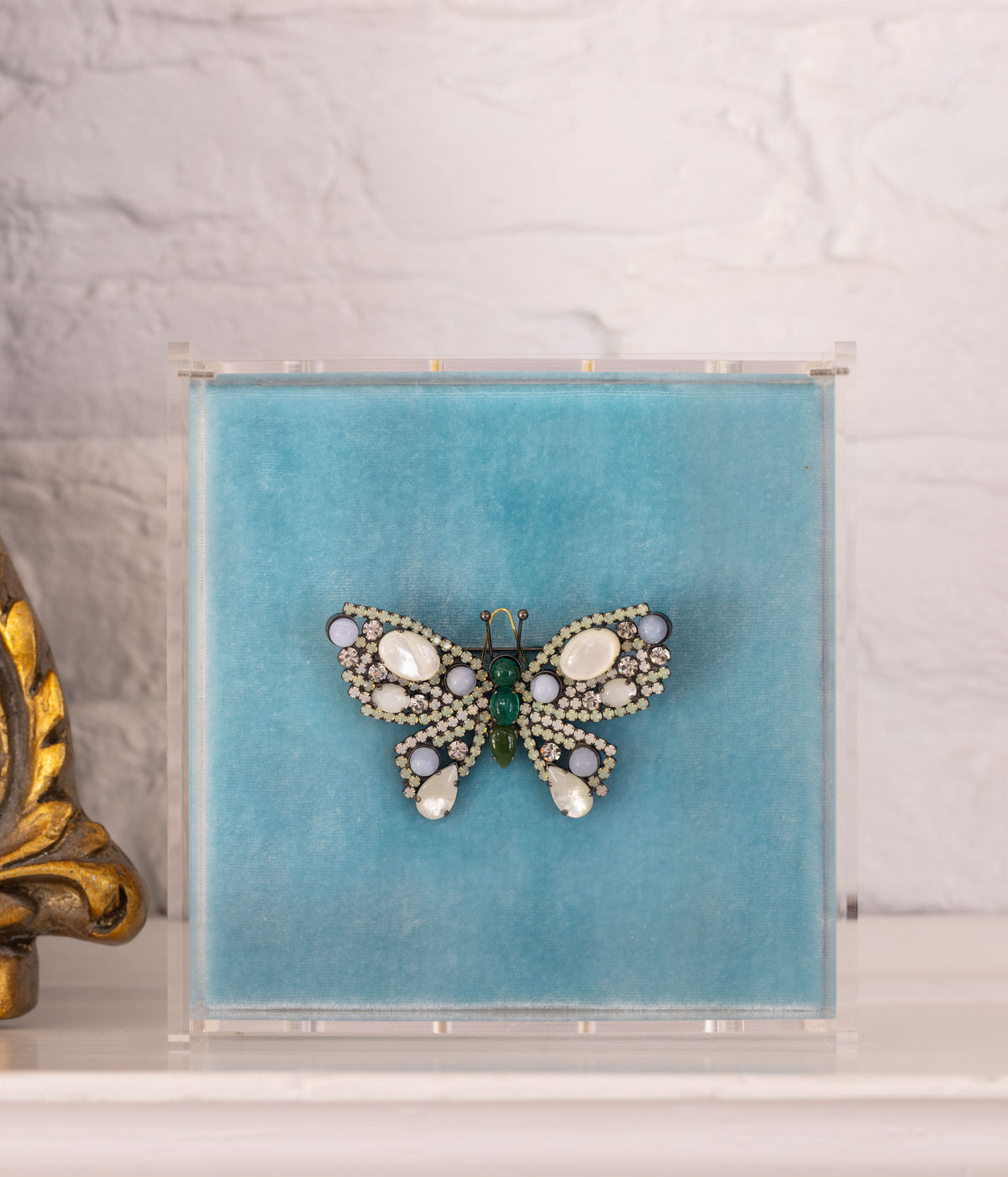 Medium Butterfly in Mother of Pearl / Blue Lace Agate / Jade