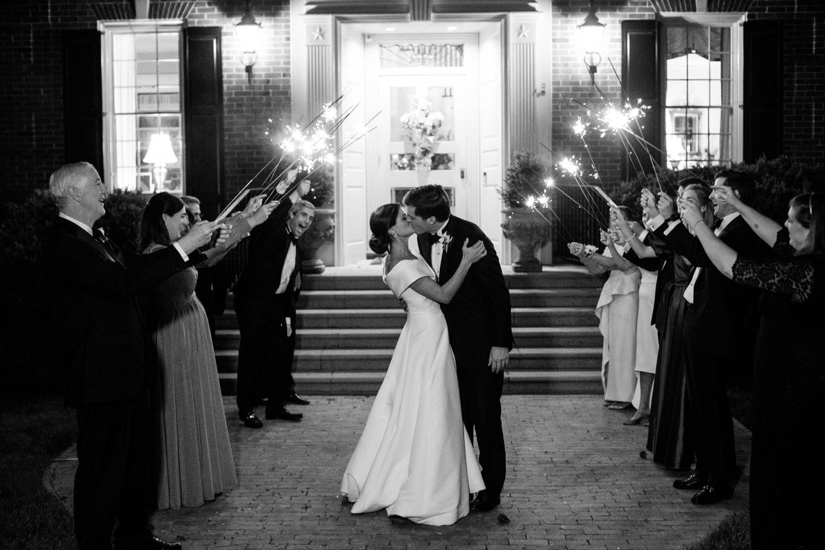 LH Wedding: Tying The Knott