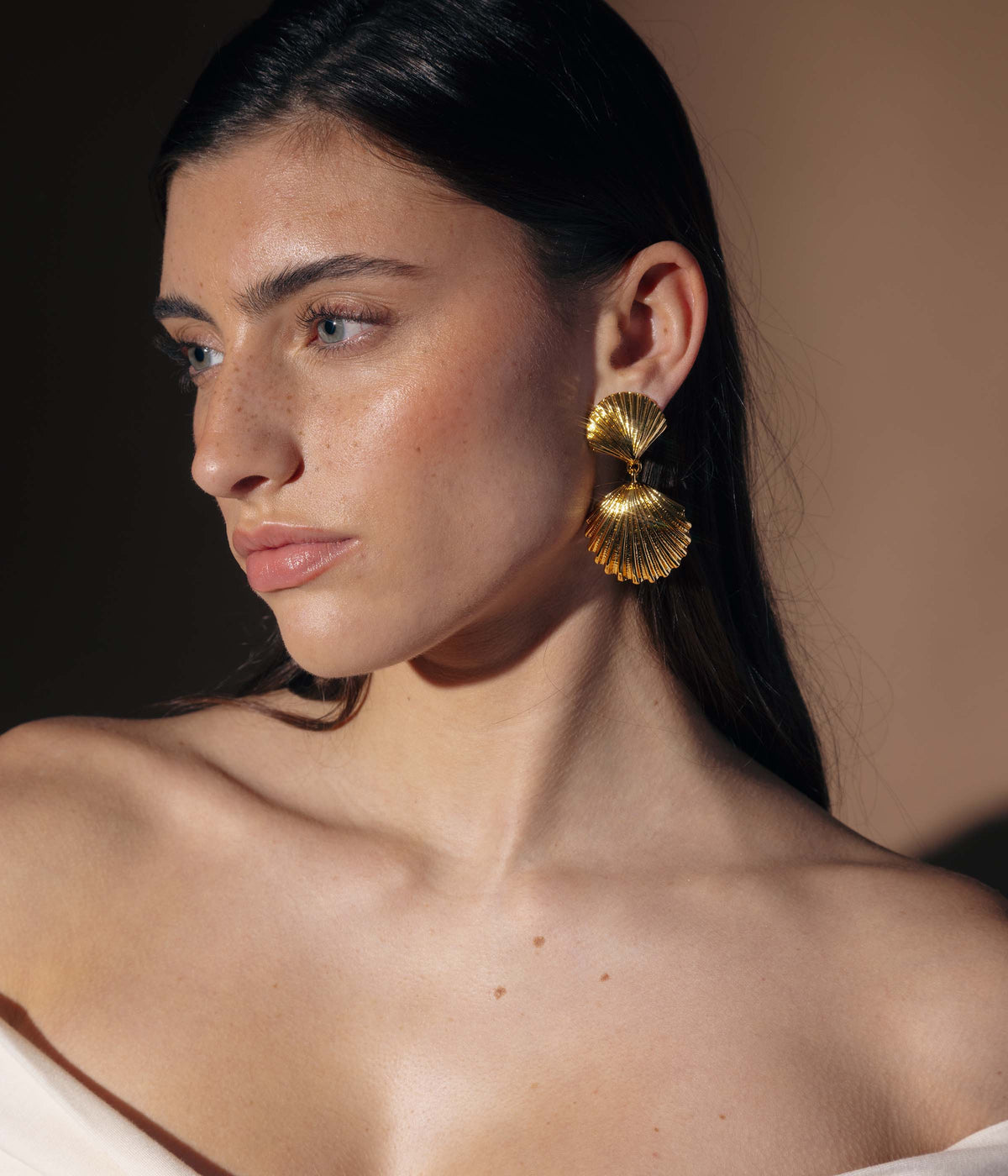 De la Mer Shell Earrings - Loren Hope