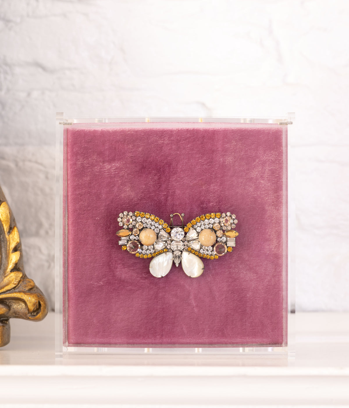 Medium Butterfly in Mother of Pearl  / Pink Aventurine / Topaz