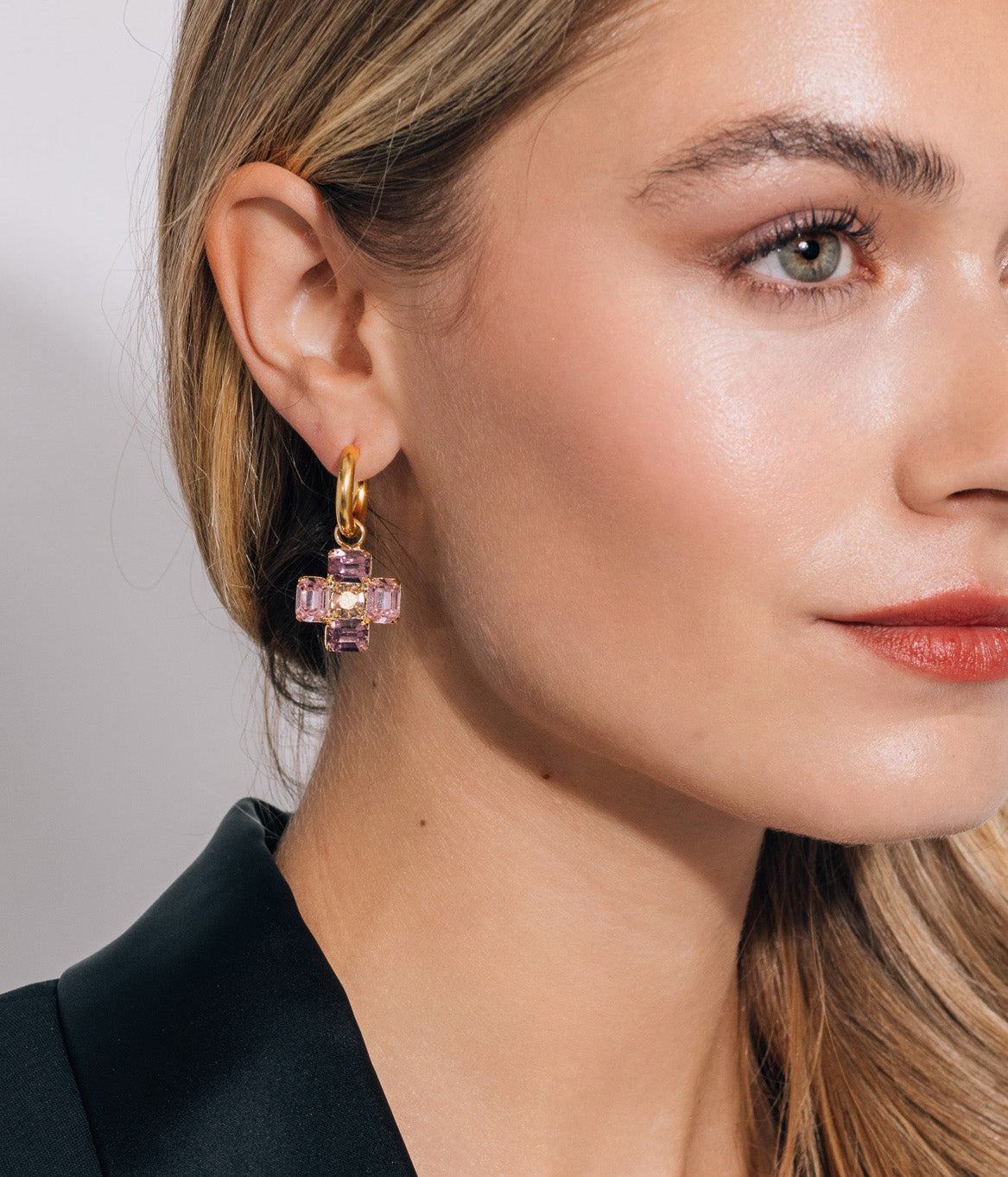 Huggie Hoops in Gold - Loren Hope